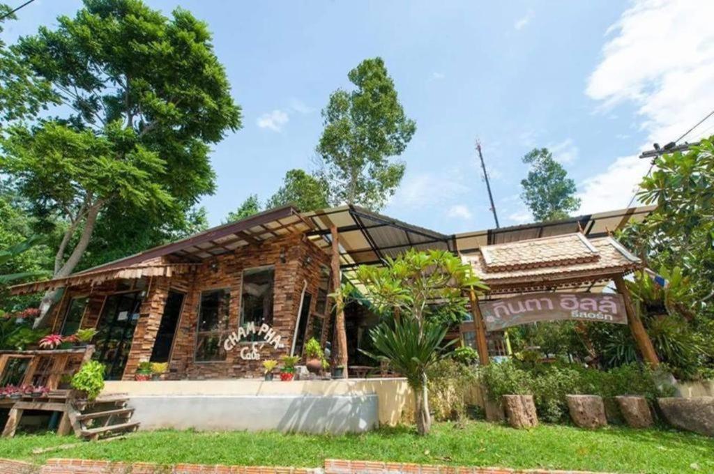 Kanta Hill Resort Nakhon Si Thammarat Esterno foto