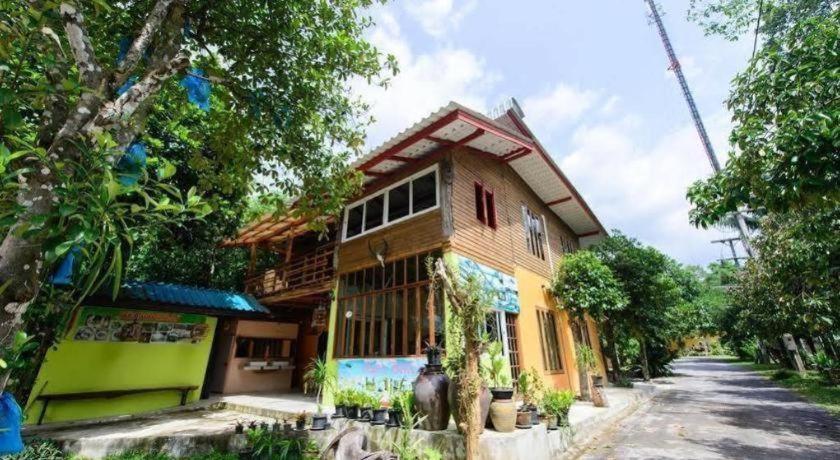 Kanta Hill Resort Nakhon Si Thammarat Esterno foto